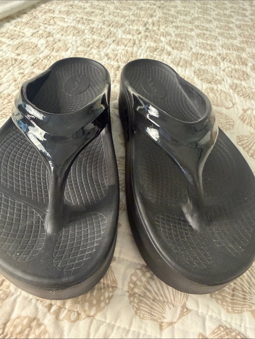 OOFOS OOmega Platform Flip Flop - Women's - Picture 2 of 7